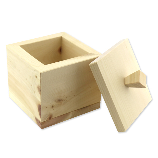 Swiss pine wood box with lid 