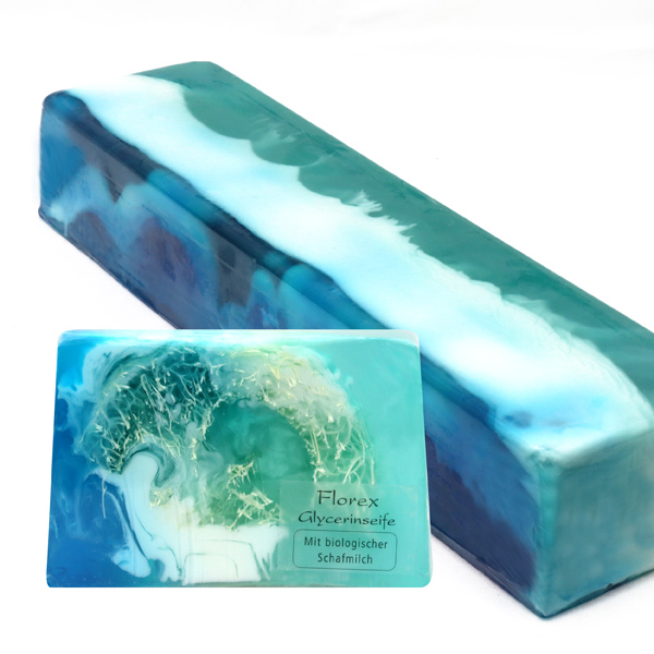 Handmade glycerin-soap with loofah 90g in cello, blue diamond 