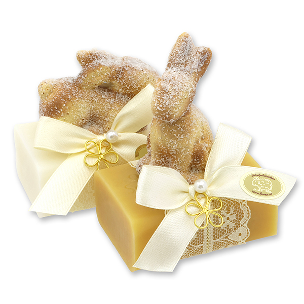 Schafmilchseife eckig 100g dekoriert mit Hase, Classic/Zirbe 