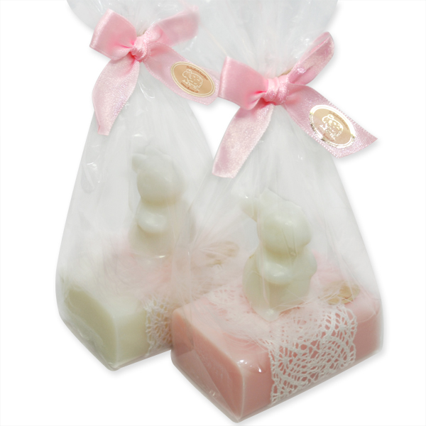 Schafmilchseife eckig 100g dekoriert mit Seife Hase Langohr 23g in Cello, Classic/Pfingstrose 