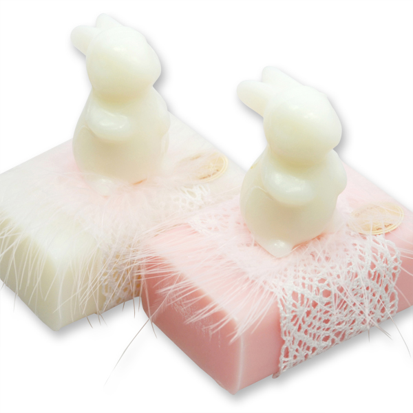 Schafmilchseife eckig 100g dekoriert mit Seife Hase Langohr 23g, Classic/Pfingstrose 