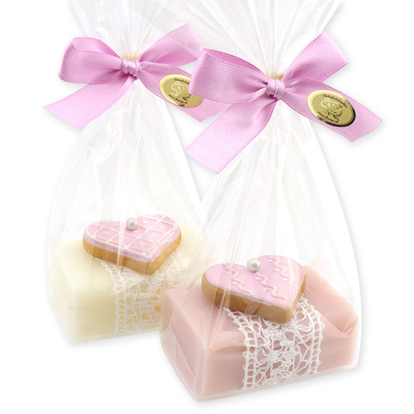Sheep milk soap 100g, decorated with a cookie heart in a cellophane, Classic/magnolia 