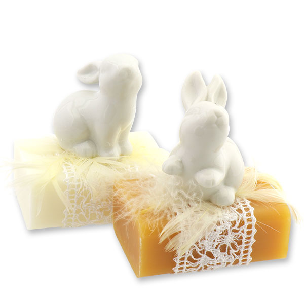 Schafmilchseife eckig 100g, dekoriert mit Hase, Classic/Quitte 