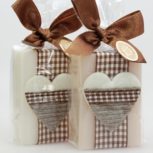 Sheep milk soap 100g decorated with a brown heart in a cellophane, Classic/allmond oil 