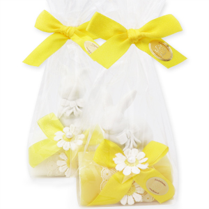Schafmilchseife eckig 100g dekoriert mit Hase in Cello, Classic/Kamille 