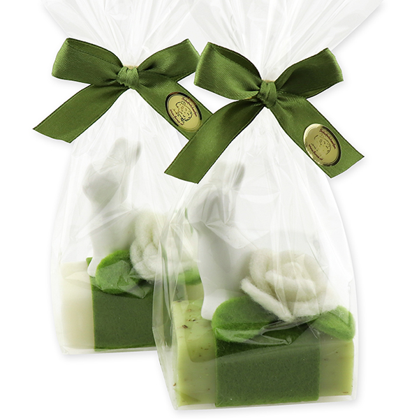 Schafmilchseife eckig 100g dekoriert mit Hase in Cello, Classic/Eisenkraut 