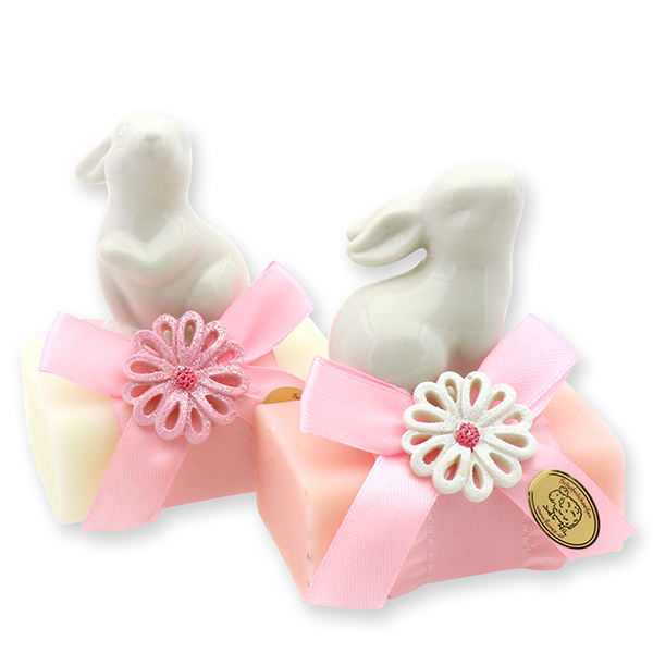 Schafmilchseife eckig 100g dekoriert mit Hase, Classic/Pfingstrose 