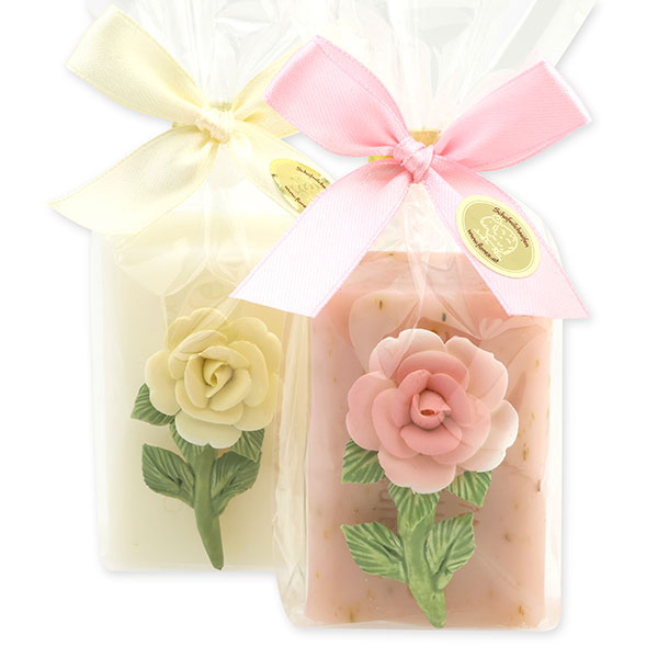 Schafmilchseife eckig 100g dekoriert mit Blume in Cello, Classic/Wildrose 