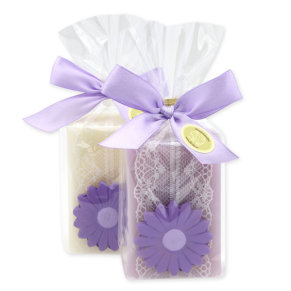 Schafmilchseife eckig 100g dekoriert mit Blume in Cello, Classic/Flieder 