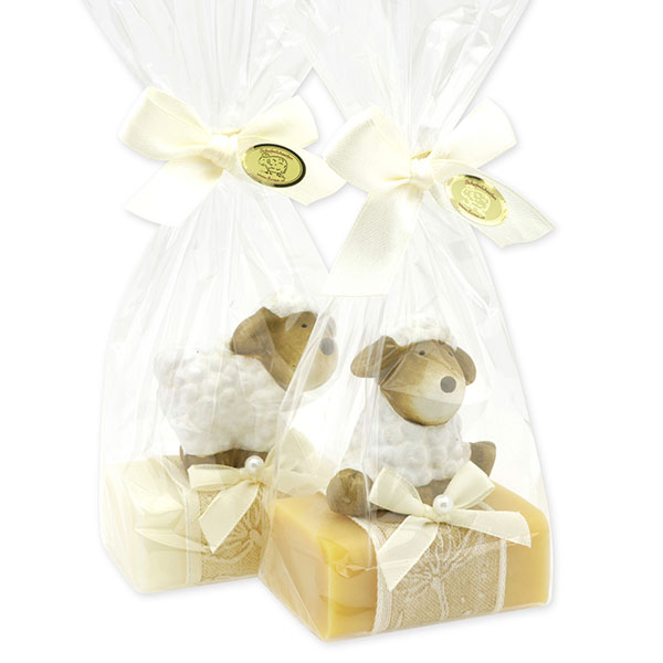 Schafmilchseife eckig 100g dekoriert mit Schaf in Cello, Classic/Zirbe 