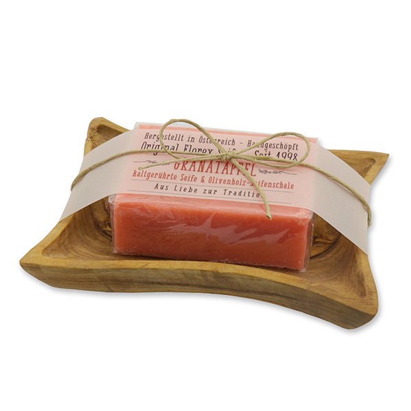 Kaltgerührte Schafmilchseife eckig 100g verpackt auf Olivenholz-Seifenschale "Aus Liebe zur Tradition", Granatapfel 