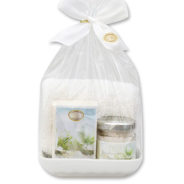 Care set 4 pieces in a cellophane bag, Christmas rose white 