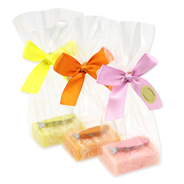 Sheep milk guest soap 25g decorated with a fish in a cellophane, peony/orange/grapefruit 