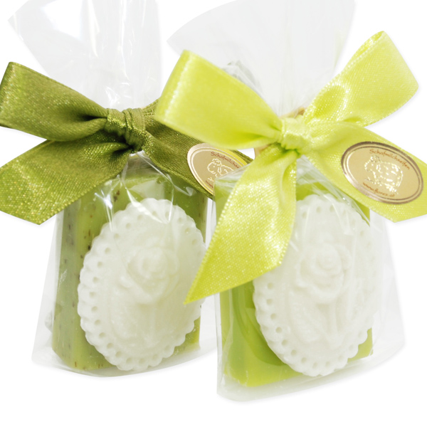 Schafmilchseife Gästeseife 25g dekoriert mit Seifenmedaillon Rose 8g in Cello, Eisenkraut/Birne 