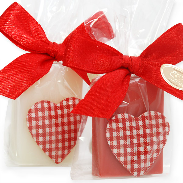 Sheep milk guest soap 25g decorated with a heart in a cellophane, Classic/pomegranate 