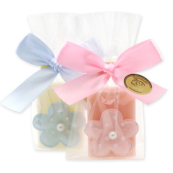 Sheep milk guest soap 25g, decorated with a flower in a cellophane, Classic/peony 