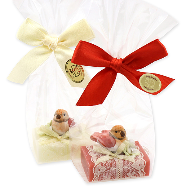 Sheep milk guest soap 25g decorated with a bird in a cellophane, Classic/pomegranate 