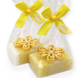 Sheep milk soap 100g, decorated with a felt flower in a cellophane, Classic/chamomile 