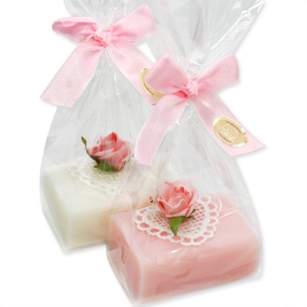 Schafmilchseife eckig 100g, dekoriert mit Rose in Cello, Classic/Pfingstrose 