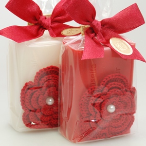 Sheep milk soap 100g, decorated with red crochet flower in a cellophane, Classic/pomegranate 