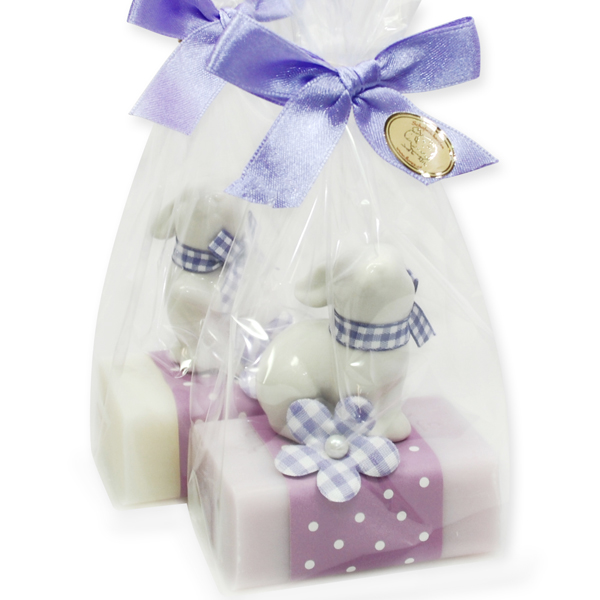 Schafmilchseife eckig 100g dekoriert mit Hase in Cello, Classic/Flieder 