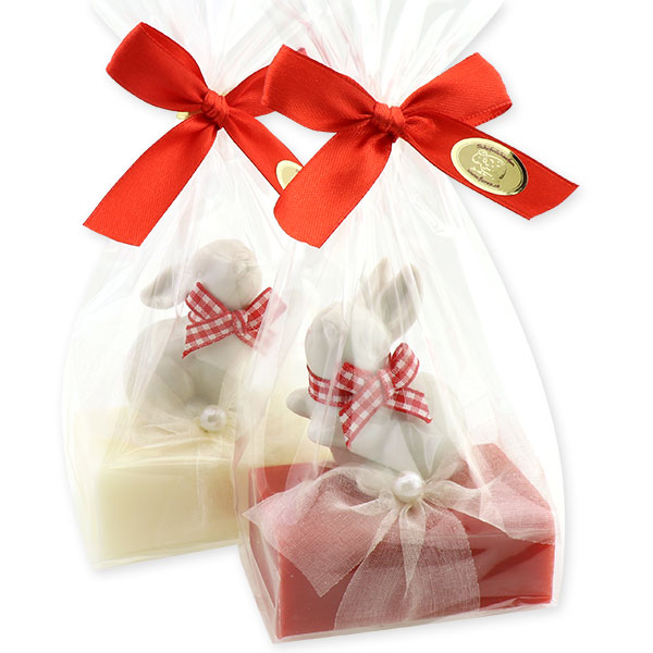 Schafmilchseife eckig 100g dekoriert mit Hase in Cello, Classic/Granatapfel 