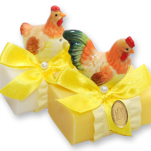 Sheep milk soap 100g, decorated with a hen, Classic/grapefruit 