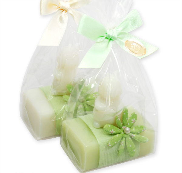 Schafmilchseife eckig 100g dekoriert mit Seife Hase Langohr 23g in Cello, Classic/Wiesenblume 