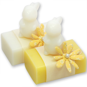 Sheep milk soap 100g, decorated with a soap rabbit 23g, Classic/grapefruit 