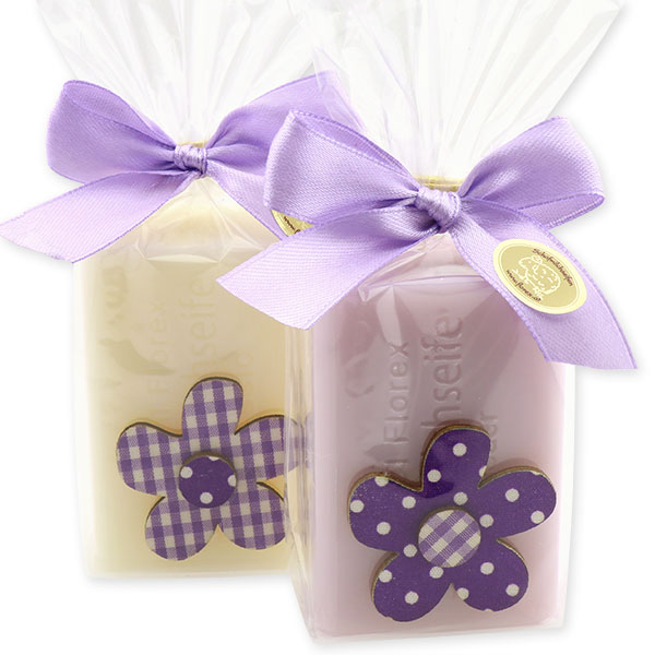 Schafmilchseife eckig 100g, dekoriert mit Blume in Cello, Classic/Flieder 