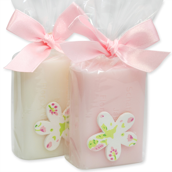 Schafmilchseife eckig 100g, dekoriert mit Holzblüte in Cello, Classic/Jasmin 
