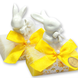 Schafmilchseife eckig 100g dekoriert mit Hase, Classic/Frangipani 