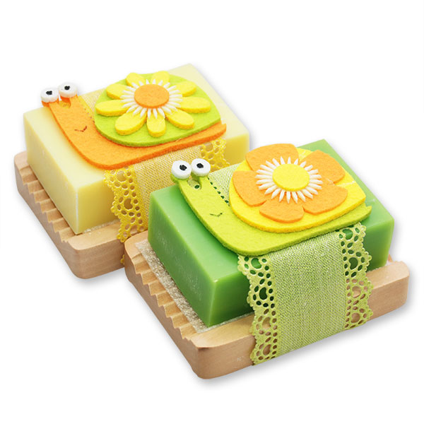 Sheep milk soap 150g on a soap dish, decorated with a snail, Apple/grapefruit 