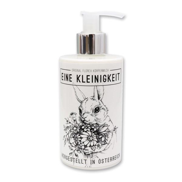 Body milk with organic sheep milk 250ml in a dispenser "Eine Kleinigkeit", Honey 