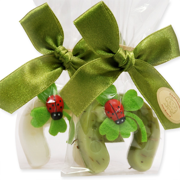Sheep milk horseshoe soap 15g decorated with a cloverleaf in a cellophane, Classic/verbena 