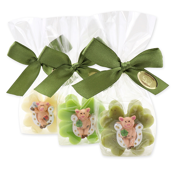 Sheep milk cloverleaf soap 25g decorated with a pig in a cellophane, sorted 
