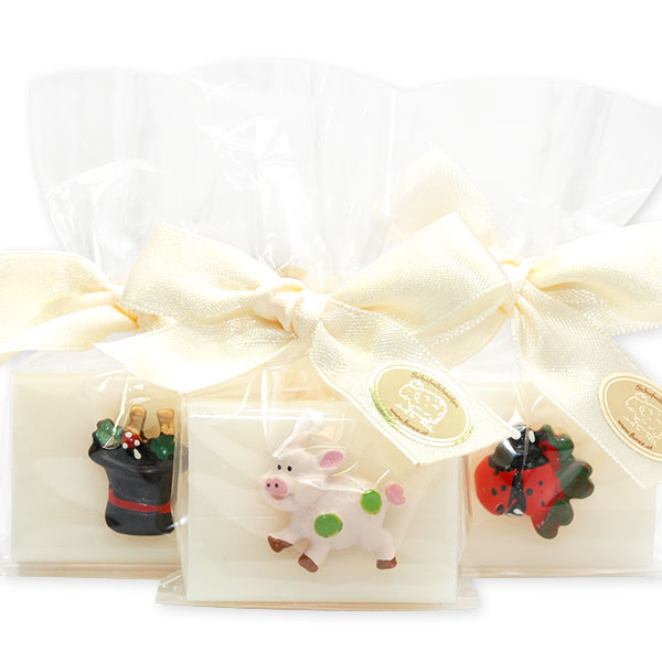 Sheep milk guest soap decorated with a lucky charm in a cellophane, Classic 