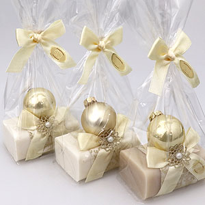 Sheep milk soap 100g decorated with a glass christmas ball in a cellophane, sorted 