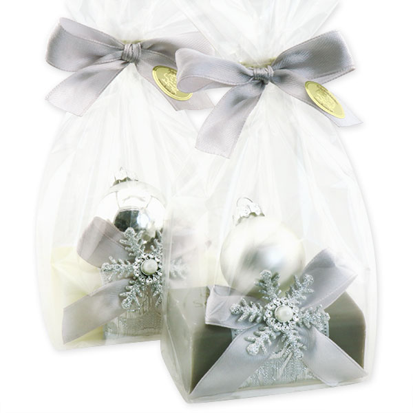 Schafmilchseife eckig 100g dekoriert mit Weihnachtskugel in Cello, Classic/Christrose 