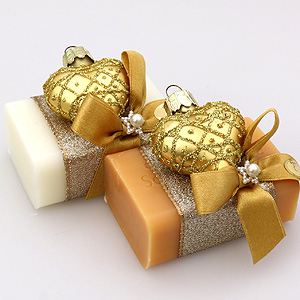 Sheep milk soap 100g decorated with a glass heart, Classic/quince 