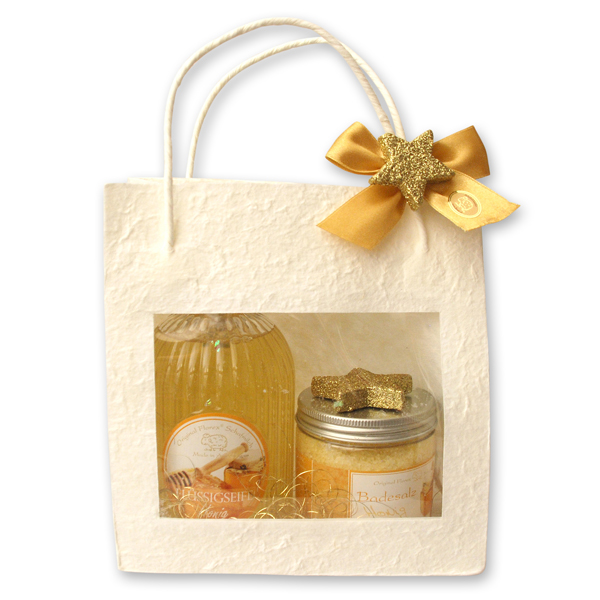 Liquid soap with sheep milk 500ml and bath salt 300g in a carrier bag, Honey 