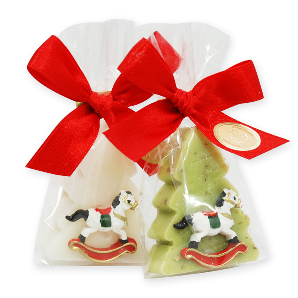 Schafmilchseife Weihnachtsbaum midi 24g dekoriert mit Schaukelpferd in Cello, Classic/Eisenkraut 