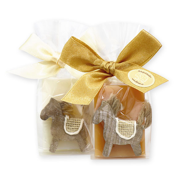 Sheep milk guest soap 25g decorated with a horse in a cellophane, Classic/swiss pine 