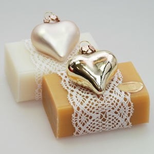Sheep milk soap 100g decorated with a glass heart, Classic/quince 
