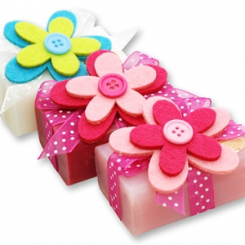 Schafmilchseife eckig 100g, dekoriert mit Blume, sortiert 