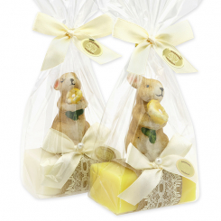 Schafmilchseife eckig 100g dekoriert mit Hase in Cello, Classic/Kamille 