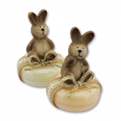 Schafmilchseife rund 100g in der Dose dekoriert mit Hase, Classic/Zirbe 