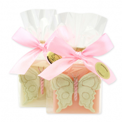 Schafmilchseife Quadrat 35g dekoriert mit Schmetterling in Cello, Classic/Pfingstrose 