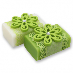 Schafmilchseife eckig 100g, dekoriert mit Filzblume, Classic/Birne 
