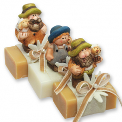 Sheep milk soap 100g, decorated with ceramic figures, Classic/quince 